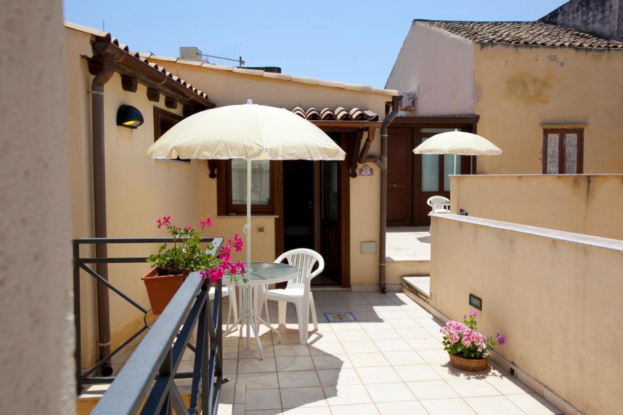 Residence Cortile Merce Trapani Eksteriør billede
