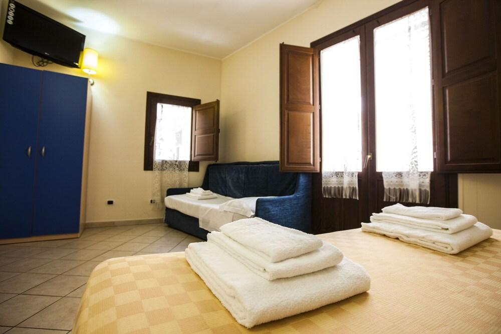Residence Cortile Merce Trapani Eksteriør billede